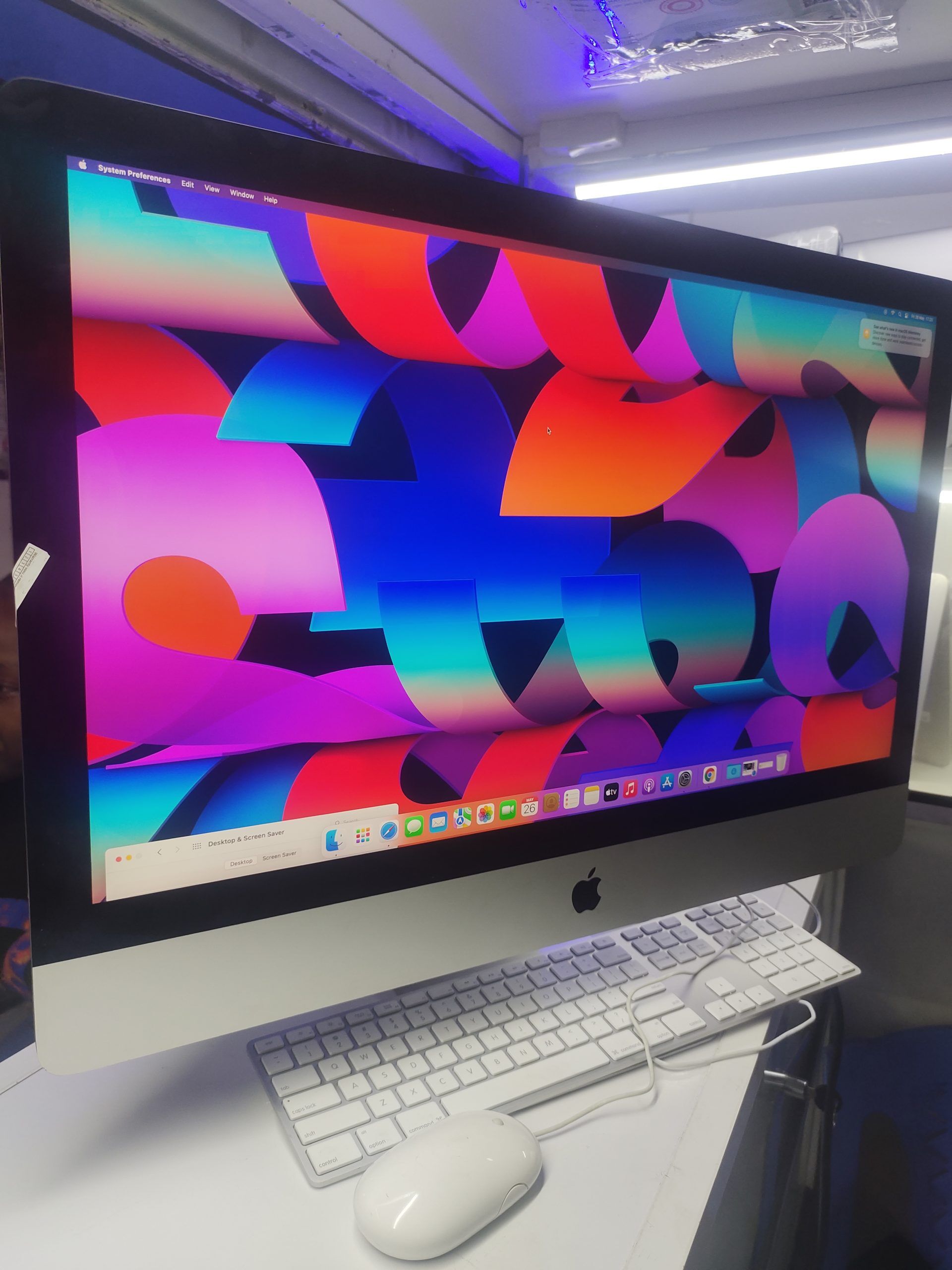 Apple iMac 2017 corei5 8gb ram, 256 gb ssd 21.5inches