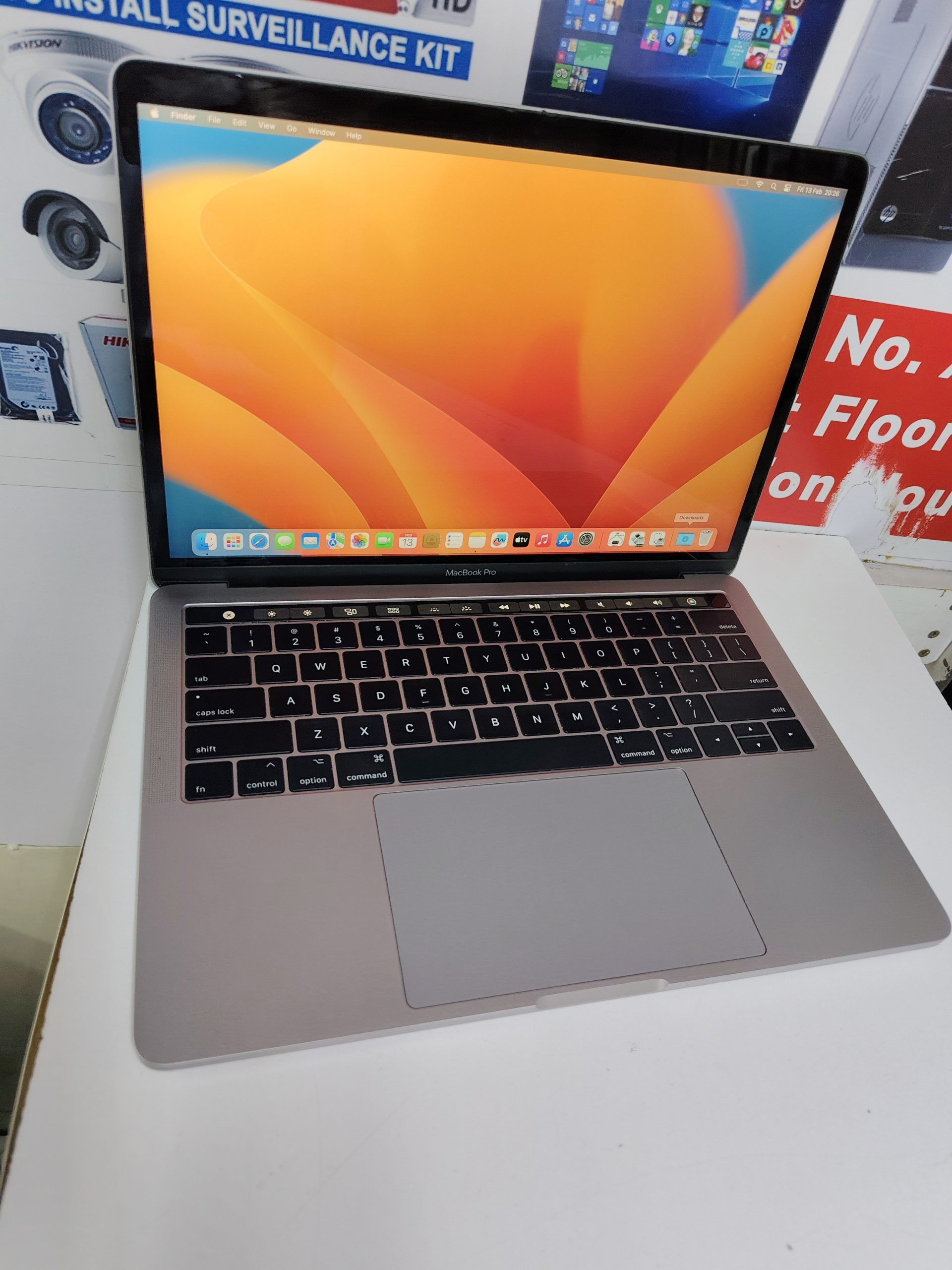 MacBook Pro 2020 M1 8GB RAM 256GB SSD